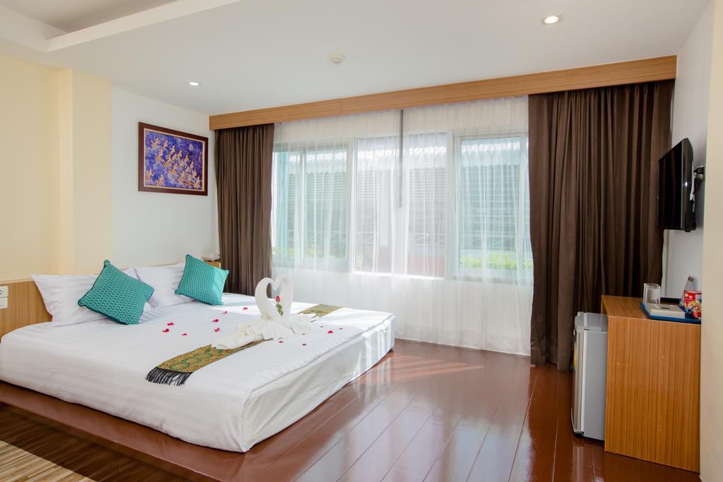 Patong Landmark Hotel Cameră foto