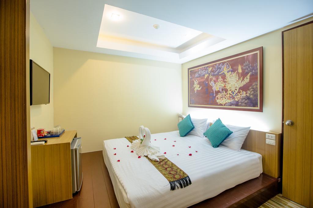 Patong Landmark Hotel Cameră foto
