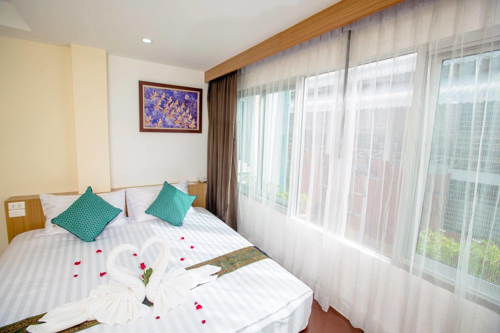 Patong Landmark Hotel Exterior foto